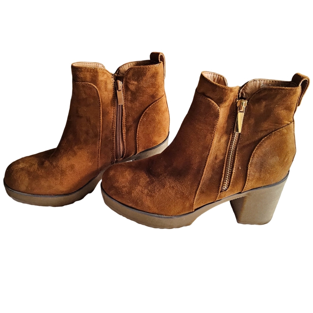 Natural Breeze GOLDIE In color size size 9